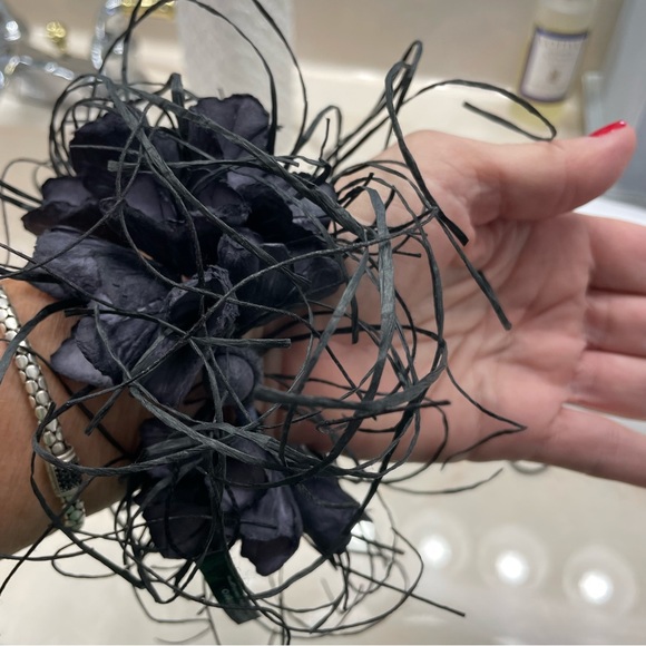 Begona Rentero bracelet.  Made from paper, silk & cotton - Picture 5 of 9